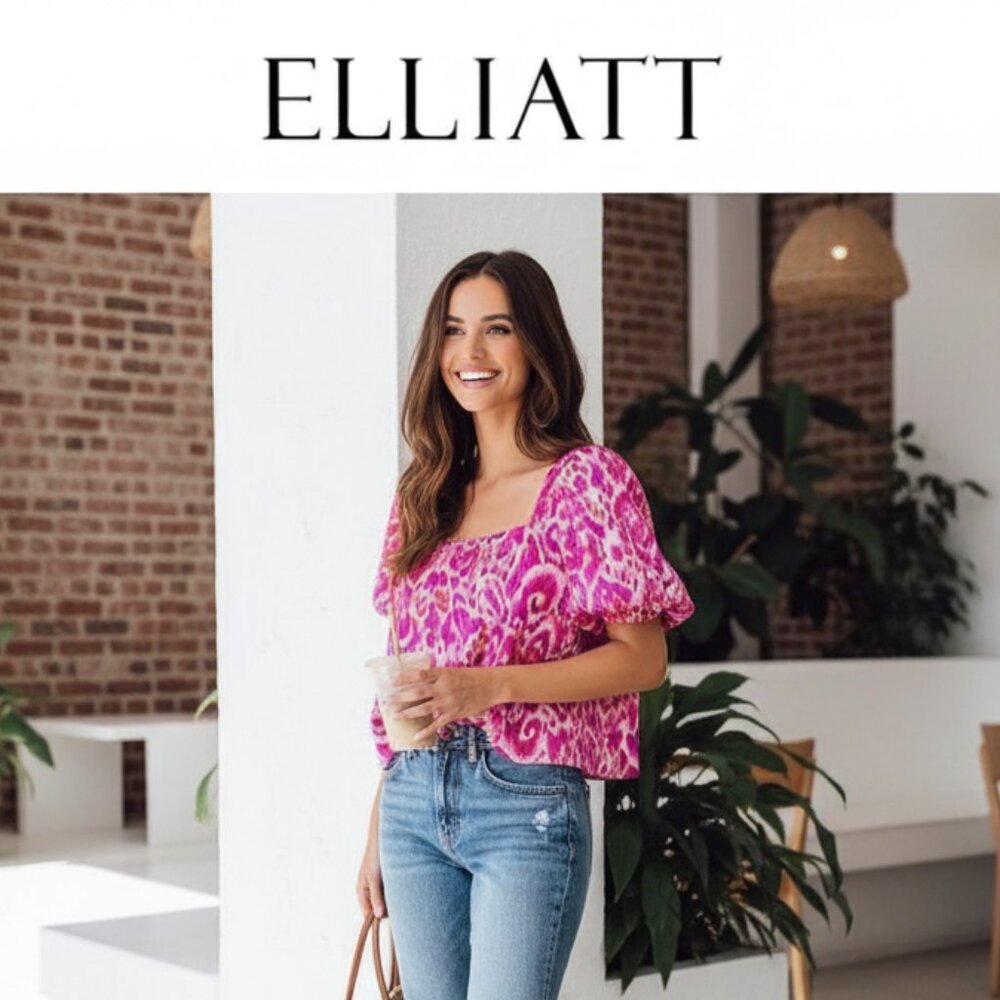NWT Elliatt Flirtation Short Sleeve Blouse Top